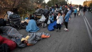 Tusentals saknar tak över huvudet. Tusentals saknar tak över huvudet på Lesbos.