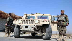 Den afghanska militären är fortsatt beroende av stödet från USA. Den afghanska militären är fortfarande beroende av stöd från den krympande amerikanska styrkan.