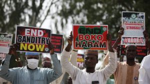 Demonstration mot islamistorganisationen Boko Haram i Nigeria den 17 december efter att hundratals skolpojkar kidnappats. Demonstration mot islamistorganisationen Boko Haram i Nigeria efter att hundratals skolpojkar kidnappats. 17.12.2020