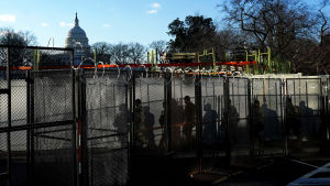 Centrum av Washington DC var igenbommat under presidentinstallationen 20 januari 2021. Washington D.C. on täynnä sotilaita, jotka turvaavat presidentti Joe Bidenin virkaanastujaisia.