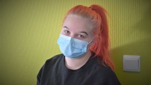 Daniela Lipponen studerar till närvårdare på Axxell i Karis. Denise Lipponen studerar till närvårdare på Axxell i Karis.