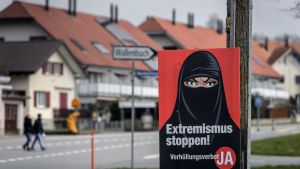 I Schweiz är det inte så många som täcker sina ansikten Folkomröstning i Schweiz om burka och nikab