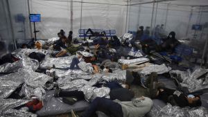 Ensamkommande migrantbarn har samlats i Donna, Texas. 30.3.2021 Ensamkommande migrantbarn har samlats i Donna, Texas. 30.3.2021