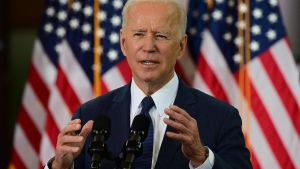 Bidens plan innehåller skattehöjningar för företagen och det väcker ilska bland Republikanerna USA:s president Joe Biden talar