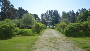 Runt Knipnäs finns också parkområden som ska skyddas. Rosengården flyttar ut ur Knipnäs våren 2016.