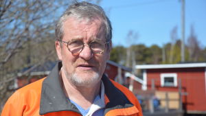 Sten Öhman har varit både politiker och teknisk direktör i Hangö. Sten Öhman har varit både politiker och teknisk direktör i Hangö.