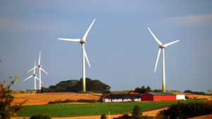 Vindkraft är en viktig del av framtida energiproduktionen. Arkivbild. Vindmöllor i Skåne