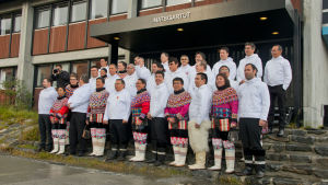 Medlemmarna i det grönländska landstinget, Kalaallit Nunaanni Inatsisartut, på gruppfoto i september 2013. Grönlands landsting, Kalaallit Nunaanni Inatsisartut, i september 2013.