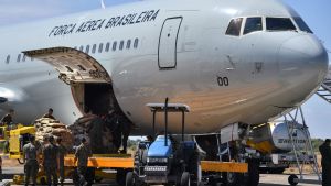 Flygplan i Boa Vista, Roraima i Brasilien, levererar humanitärt bistånd för Venezuela Flygplan i Boa Vista, Roraima i Brasilien, levererar humanitärt bistånd för Venezuela