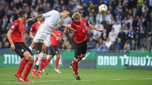 Hattrick av Zahavi. Eran Zahavi gjorde hattrick mot Österrike.