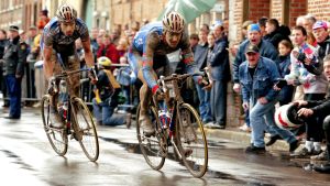 Tom Boonen och George Hincapie 2002. Boonen slutade trea och Hincapie sexa. Tom Boonen och George Hincapie 2002.