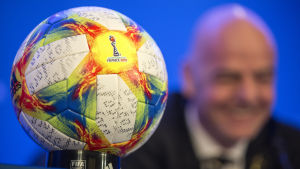 Officiella fotbollen i dam-VM 2019.