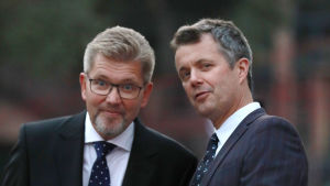 Köpenhamns överborgmästare Frank Jensen (till vänster) på en arkivbild från september 2018, tillsammans med kronprins Frederik av Danmark. Köpenhamns överborgmästare (till vänster) på en arkivbild från september 2018, tillsammans med kronprins Frederik av Danmark.