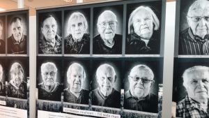 Krigsveteranerna fotograferades på Kauniala sjukhus. Fotografierna på utställningen Viimeiseen mieheen, till siste man på Riksdagsbiblioteket.