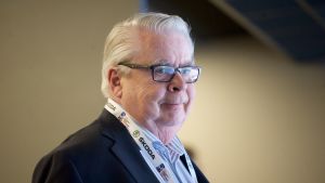 Kalervo Kummola sitter i IIHF:s styrelse. Kalervo Kummola sitter i IIHF:s styrelse.