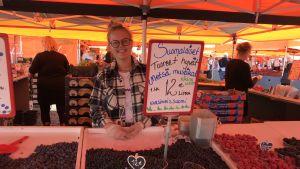Ida Hovi jobbar som torgförsäljare för sjätte sommaren. Ida Hovi jobbar som torgförsäljare för sjätte sommaren.