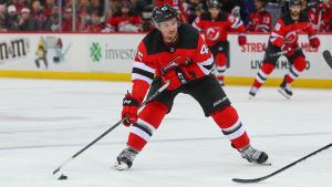 Sami Vatanen laddar bössan i matchen mot Vegas. Sami Vatanen laddar bössan i matchen mot Vegas.
