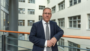 Enligt överinspektör Timo Puiro lämnar man hyresinkomster orapporterade för att öka på vinsten. Timo Puiro