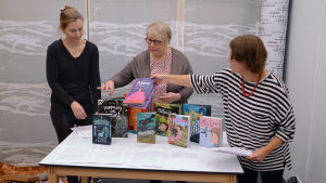 Juryn som består av Mia Grönstrand, Bodil Lund och Malin Hollmén. Mia Grönstrand, Bodil Lund och Malin Hollmén.