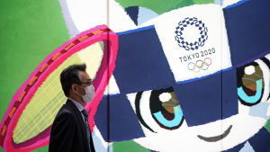 Arrangörerna för sommar-OS i Tokyo har kört igång en aggressiv kampanj för att få en majoritet av japanerna som motsätter sig spelen, att tänka om. Arrangörerna för sommar-OS i Tokyo har kört igång en aggressiv kampanj för att få en majoritet av japanerna som motsätter sig spelen, att tänka om.