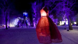 Gamla kyrkans park. Gamla kyrkans park i Helsingfors under Lux-festivalen.