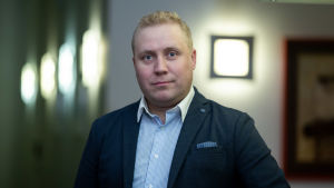 Juho Rahkonen säger att det inte finns en entydig åsikt om distansarbetet. Taloustutkimuksen tutkimuspäällikkö Juho Rahkonen, Helsinki, 30.11.2018.
