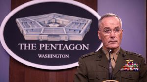 Den fyrstjärniga pensionerade generalen Joseph Dunford, vill att reträtten från Afghanistan fördröjs tills talibanerna håller vad de har lovat. Den fyrstjärniga pensionerade generalen Joseph Dunford, vill att reträtten från Afghanistan fördröjs tills talibanerna håller vad de har lovat.