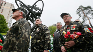 "Likvidatorer" som städade upp efter Tjernobylolyckan. Minnesstund 26.4.2016 i Kiev. "Likvidatorer" som städade upp efter Tjernobylolyckan. Minnesstund 26.4.2016 i Kiev.