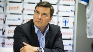 Marco Casagrande håller linjen öppen till Uefa. Marco Casagrande.