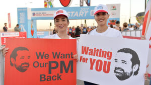 Hariris återkomst är efterlängtad. Hans supportrar på ett maraton i Beirut tidigare i november. Hariris supportrar på ett maraton i Beirut.