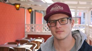 Jan Larsen skulle gärna se att man byggde en frisbeegolfbana i Vårberga. Jan Larsen