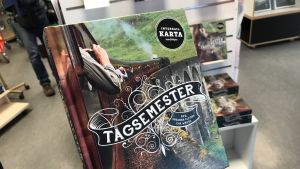 Presentationerna av boken Tågsemester har hittills dragit fulla hus. Bok med titeln "Tågsemester".