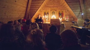 Joululauluja laulettiin koltansaameksi Keväjärvellä, Inarissa. 
