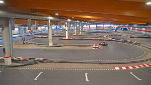 Vintertid tränar Samuli Mertsalmi minst två timmar per vecka i MV Karting Center i Vanda. Kartingbanan i VM Karting Center i Vanda.