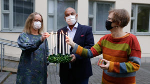 Luciajuryn: Maria Saaristo, Tino Singh och Annvi Gardberg. bild på de tre i luciajuryn.