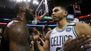 Jayson Tatum fick en hel del beröm av LeBron James efter vårens playoffserie. Lebron James och Jayson Tatum.
