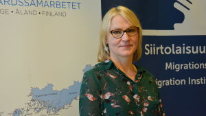 Ingen sorglig rapport anser Sarlin. En orsak är att till exempel de flesta trivs att bo i skärgården och att hälften tror sig på kvar i den om fem år. På tio år ökar siffran till 80 procent. Annastina Sarlin.