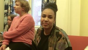 Intresset för dj-kursen var enormt, säger Sophia Wekesa på Flickornas hus. Sophia Wekesa är ledare för kulturverksamheten på Flickornas hus i Helsingfors.