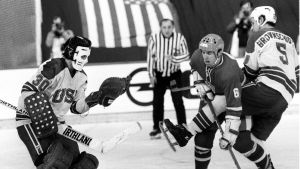 Tjeckoslovakiens ishockeyvirtuoser vann tre VM-guld på 1970-talet. Tjeckoslovakien anfaller mot USA i Hockey-VM 1975.
