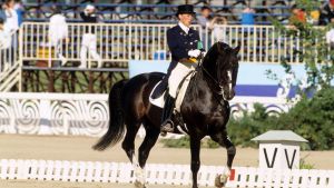 Matador var Kyras drömhäst. Här under OS i Seoul 1988 där ekipaget kom på femte plats. Kyra Kyrklund med Matador i OS 1988.