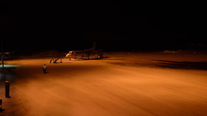 Flyplanet som flygledaren Erik Nyberg assisterat vid landningen Plan på Kronoby flygplats
