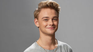 Hampus Hedström väntar på 5G-nätet eftersom det kommer att göra uppladdandet av video ännu snabbare. Youtubern Hampus Hedström