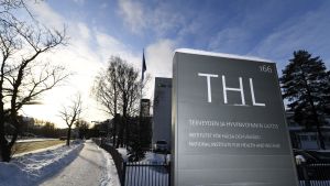Bland annat Institutet för hälsa och välfärd har rekommenderat finländarna att tillbringa sportlovet på egen ort. Institutet för hälsa och välfärd THL i Helsingfors.