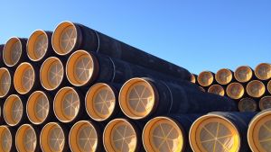 Rören till Nord Stream-projektet lagras för tillfället i Koverhar. staplade rör