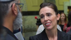 Jacinda Ardern Premiärminister Jacinda Ardern träffade representanter för de drabbade moskéerna också på måndagen efter parlamentssessionen.