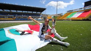 Hyyrynen cupmästare i Italien i april. Tuija Hyyrynen vann italienska cupen med Juventus i april 2019.