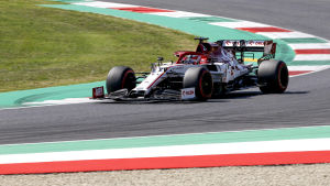 Räikkönen har bara tagit poäng i två tävlingar den här säsongen. Kimi Räikkönen kör på Mugello.
