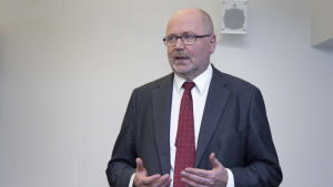 Eero Heinäluoma tror inte det blir problem med samarbetet i parlamentet eftersom de fyra stora grupperna är eniga om de stora linjerna. SDP:n entinen puoluesihteeri ja eduskunnan puhemies Eero Heinäluoma