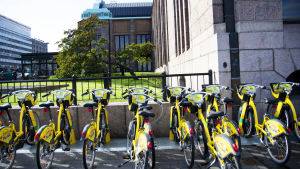 År 2020 kommer det att finnas 242 cykelstationer i Helsingfors och 109 i Esbo. Det finns sammanlagt ungefär 3500 cyklar. Stadscyklar i Helsingfors