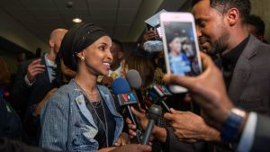 Ilhan Omar blev den första muslimska kvinnan i maktens korridorer i Washington. Ilhan Omar blev den första muslimska kvinnan i maktens korridorer i Washington.